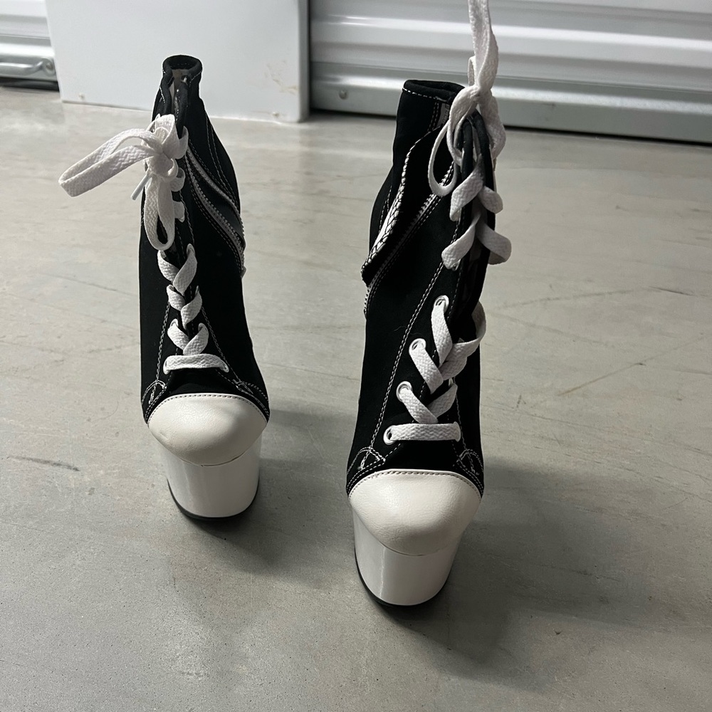 Pleaser heels